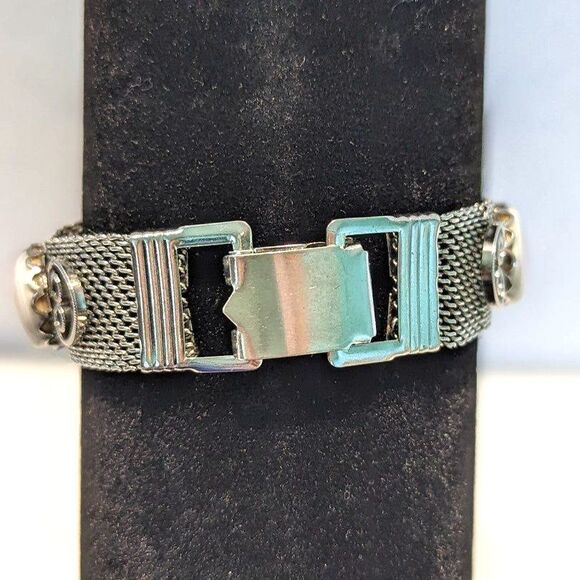 Vintage Silver Tone Mesh Bracelet with Purple White Cabachons - Picture 5 of 9